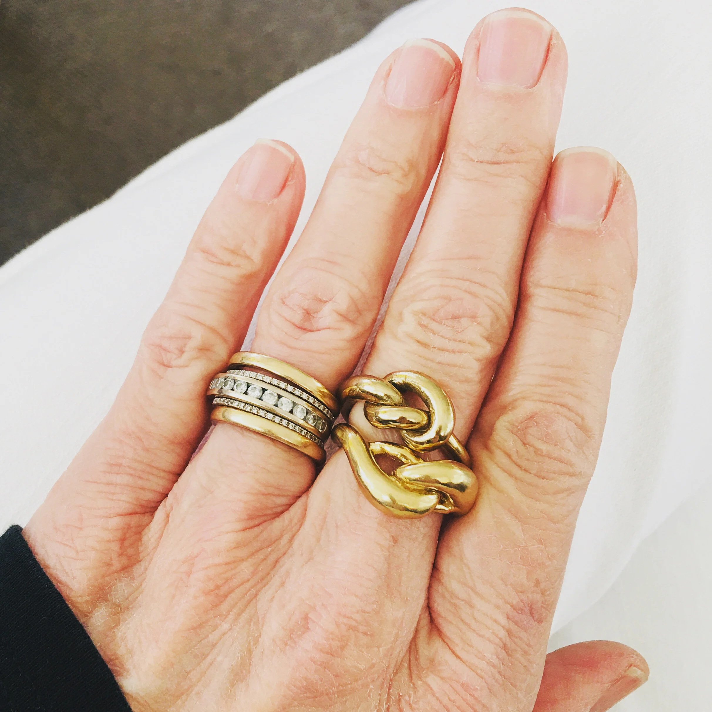 A2D252EE-831B-4C7B-BA4F-F4A70AD6DD5E