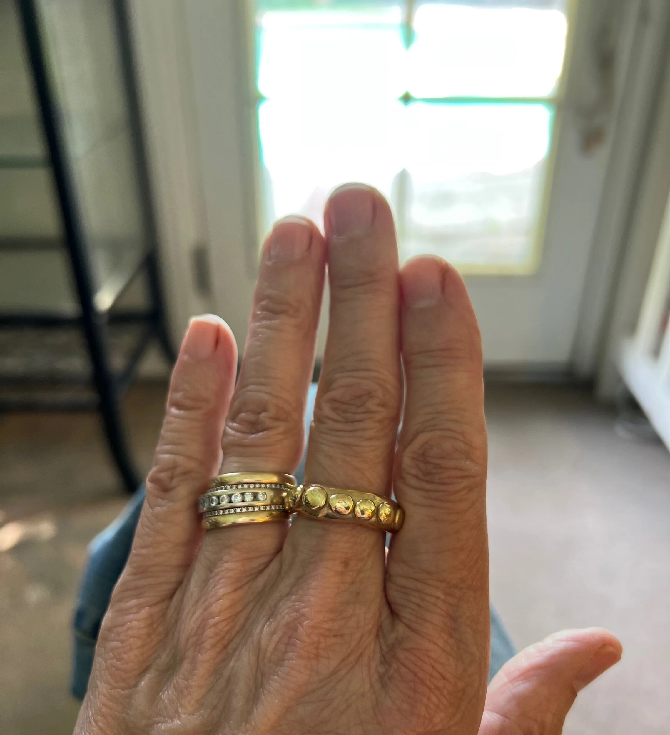 6339C7FF-1149-47E8-B90C-01B87EAEA78E