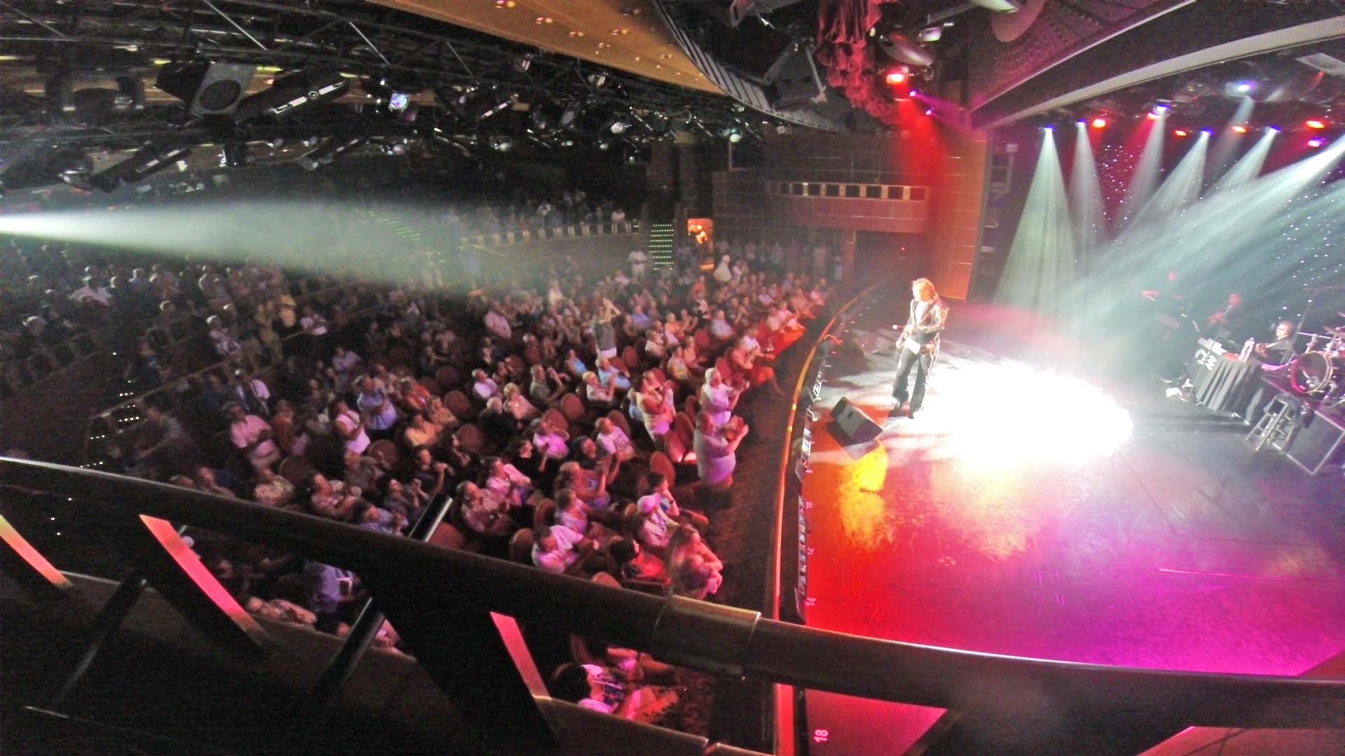 Large audiences or small, Sean Delivers a thrilling show.