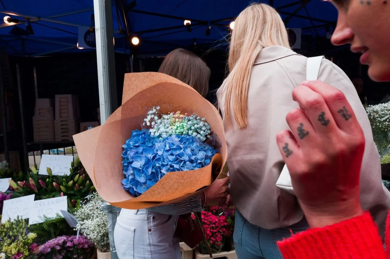 Last but not least - the last of the flower market, because I really love flowers guys :)
London, May 2026