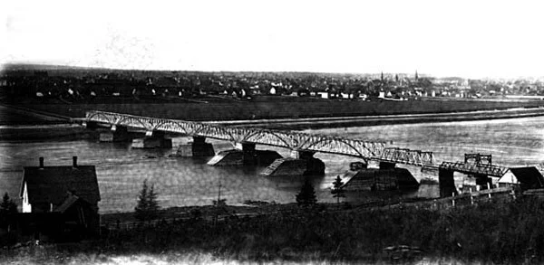 The Gunningsville Bridge, between Riverview and Moncton, New Brunswick, circa 1900. From the New Brunswick Archives P33-114