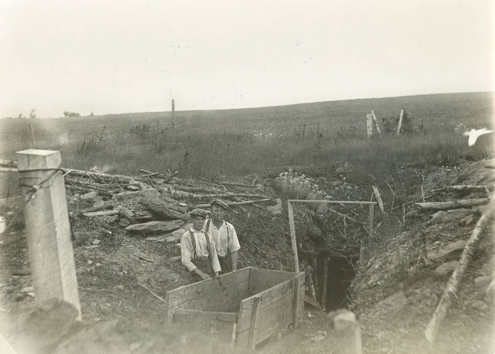 Two young men mining for shale from the NB Provincial Archives Item - 1925 P1\18