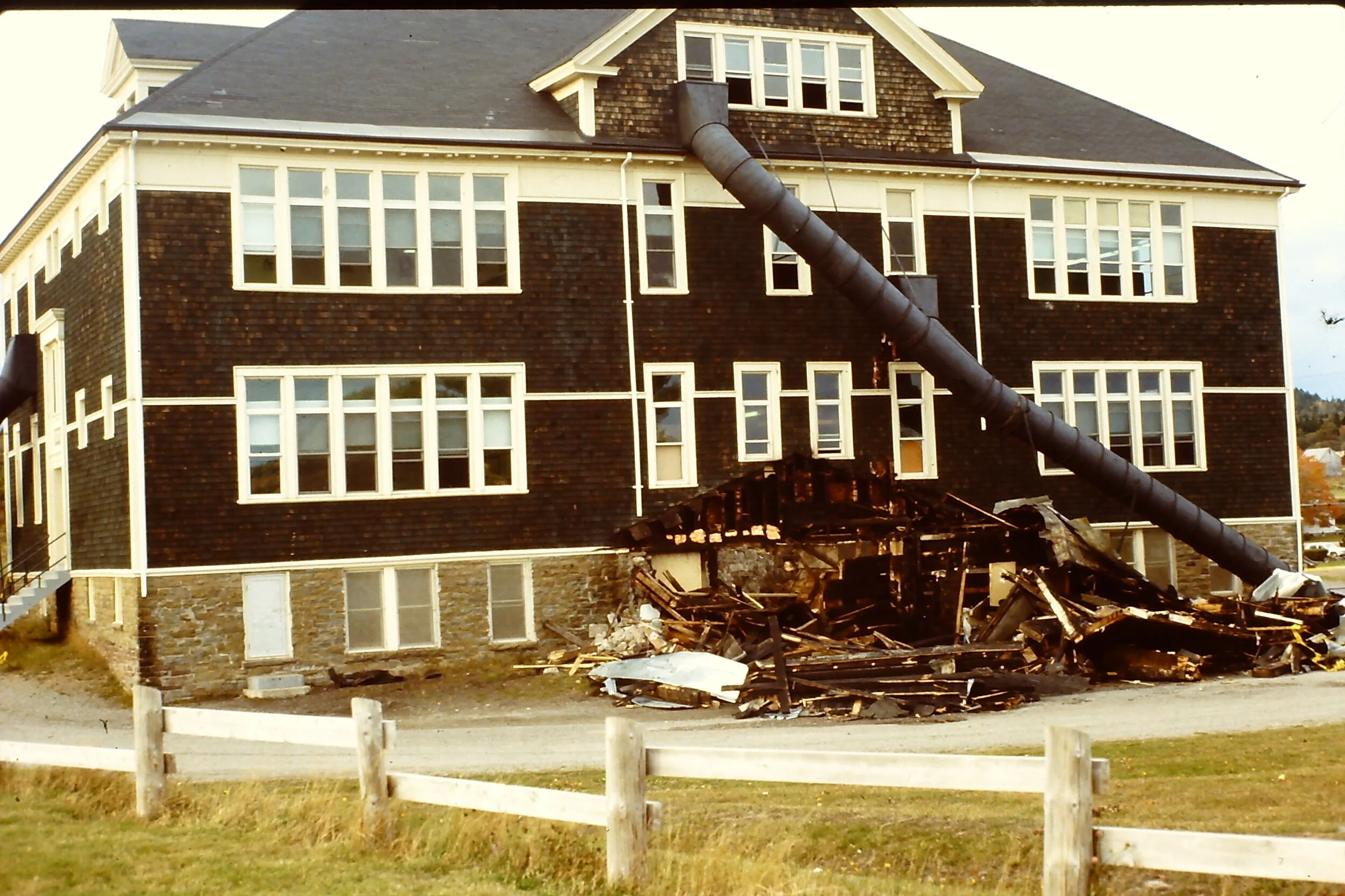 Riverside Consolidated School, Oct 7, 1989. . From the Vaughn Snider Collection