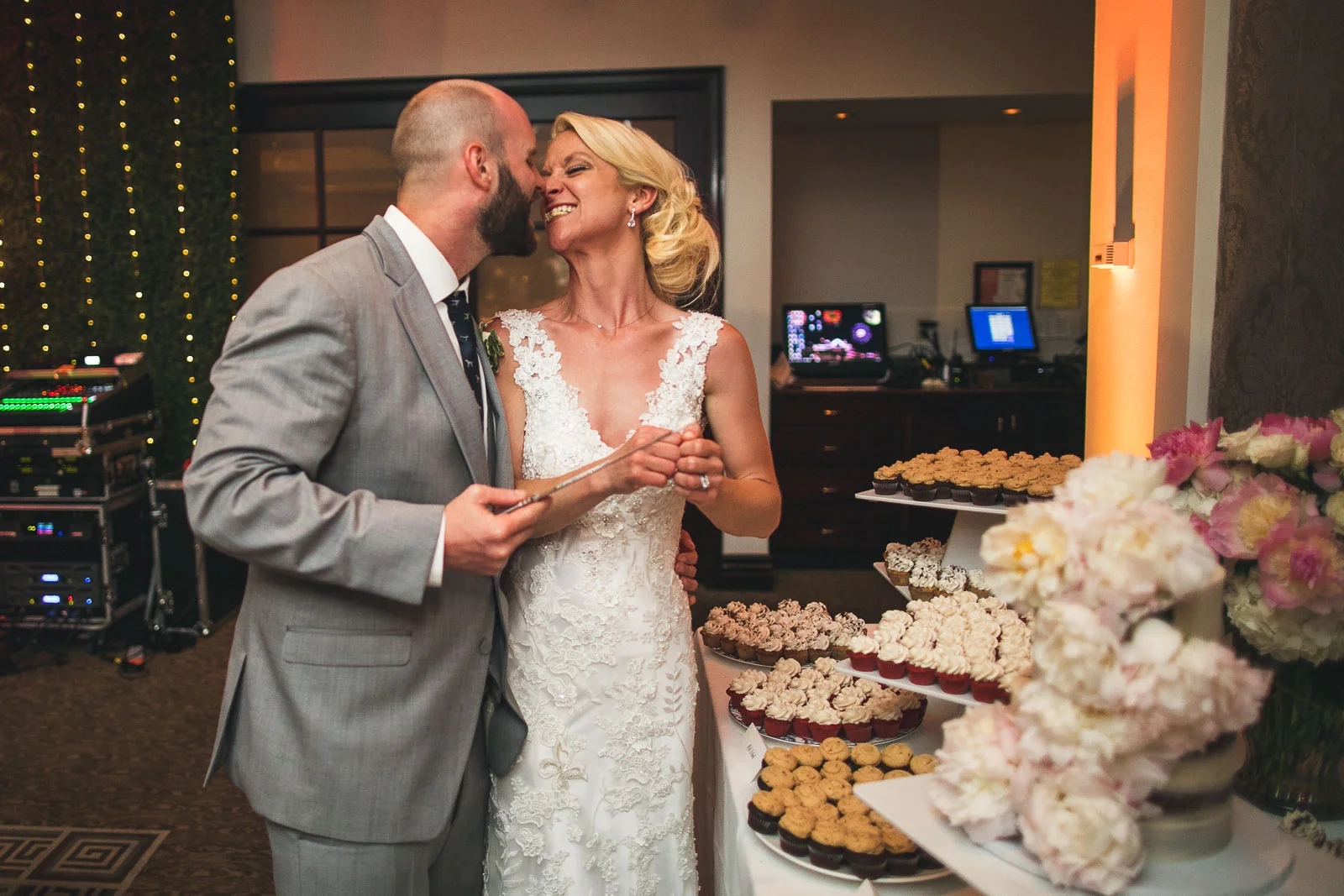 Wedding Cake Cutting