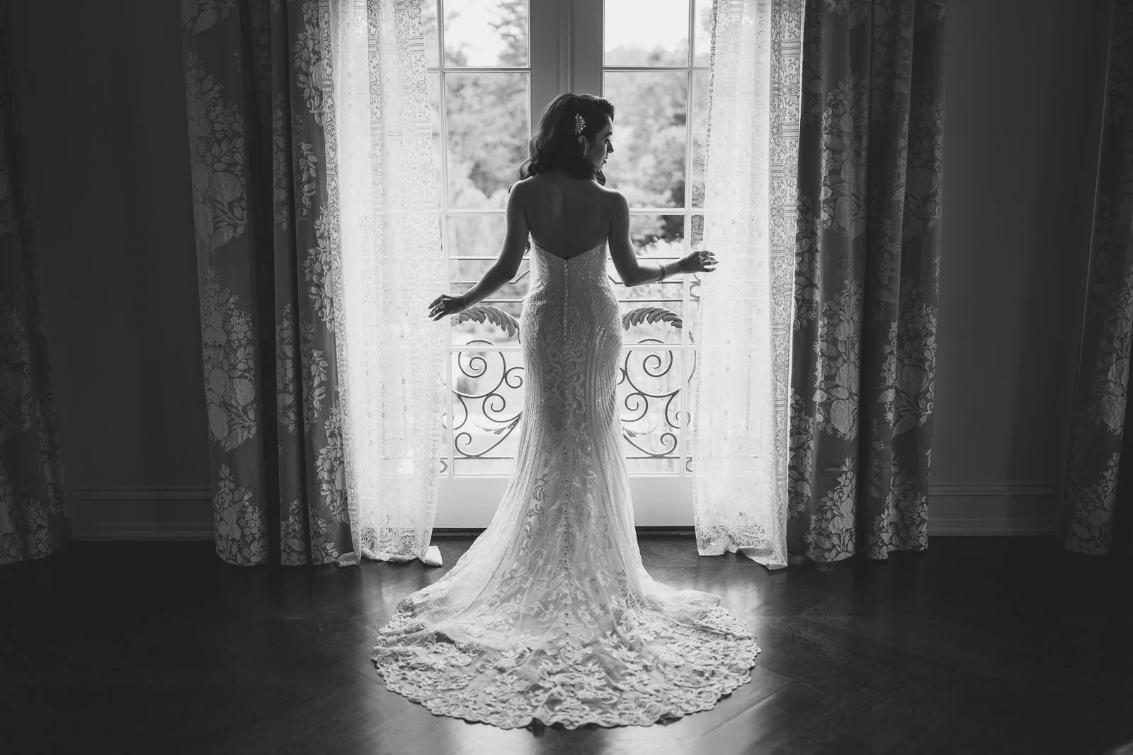 Classic Bridal Photos Park Chateau