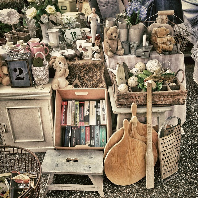 Are antique stores haunted? Ghosts in antique stores.