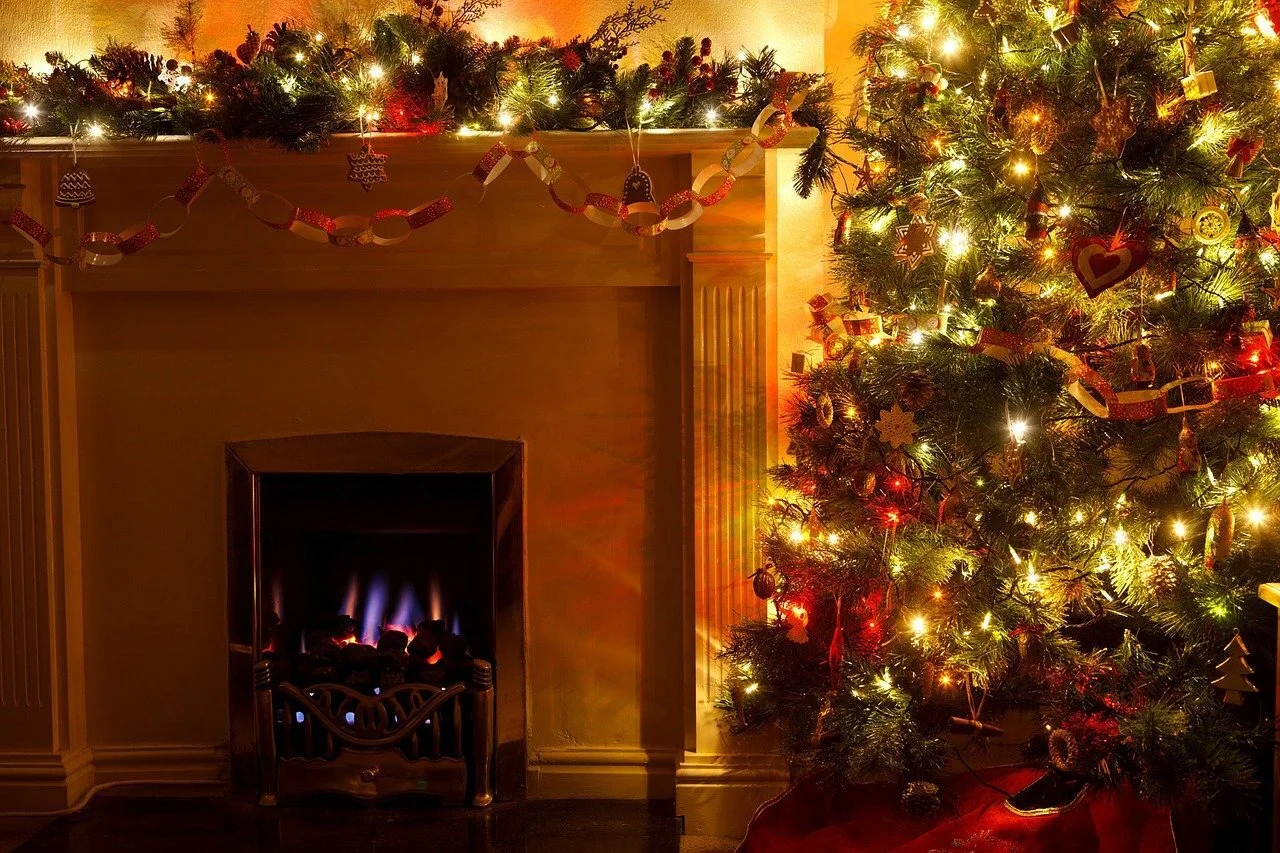 7 Signs Your Loved Ones Are Visiting During The Holidays