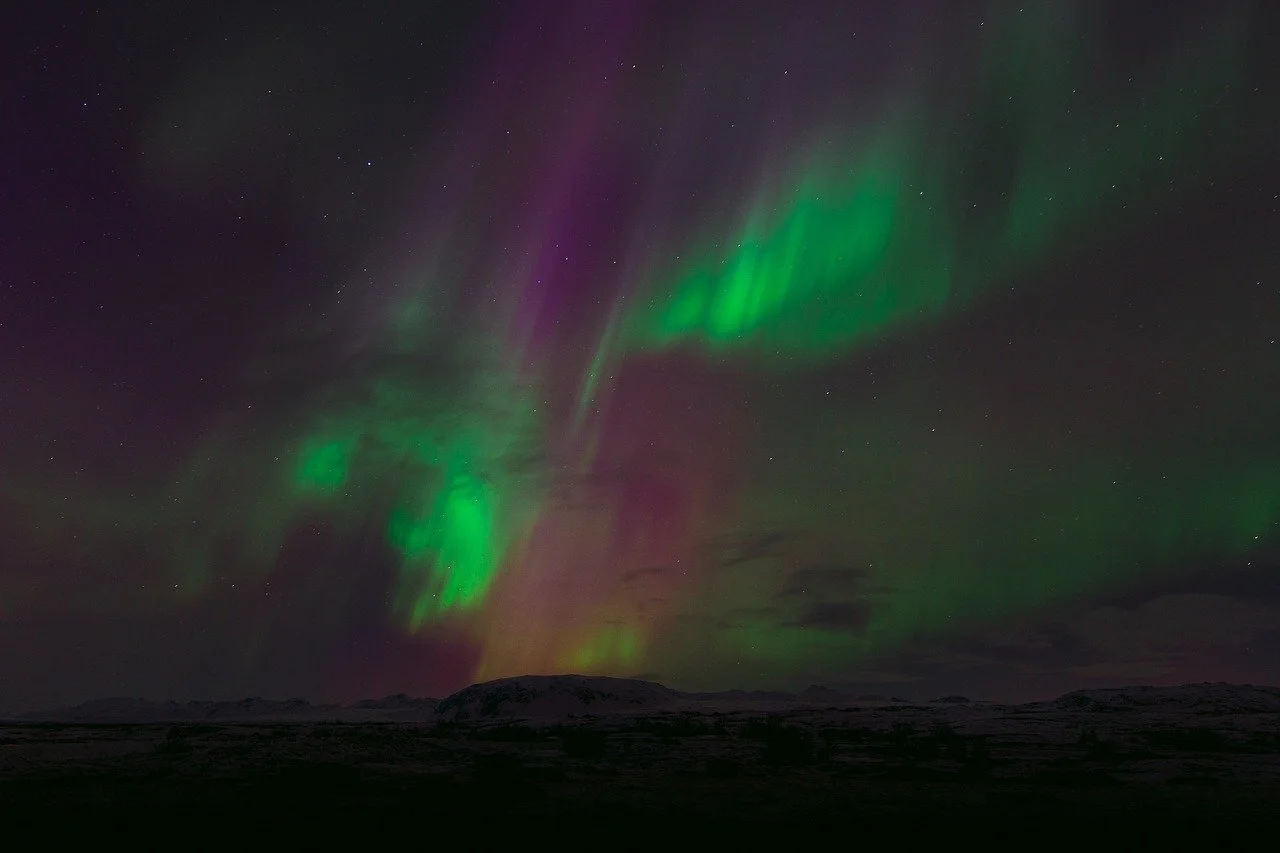 Photo of the Northern Lights by Free-Photos from Pixabay.