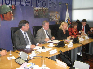 Final feedback session in the Bio Bio Region, Chile: Jaana Puukka presents the outcomes of the World Bank/OECD Review to the representatives of the universities, regional development agency, regional government and national government.