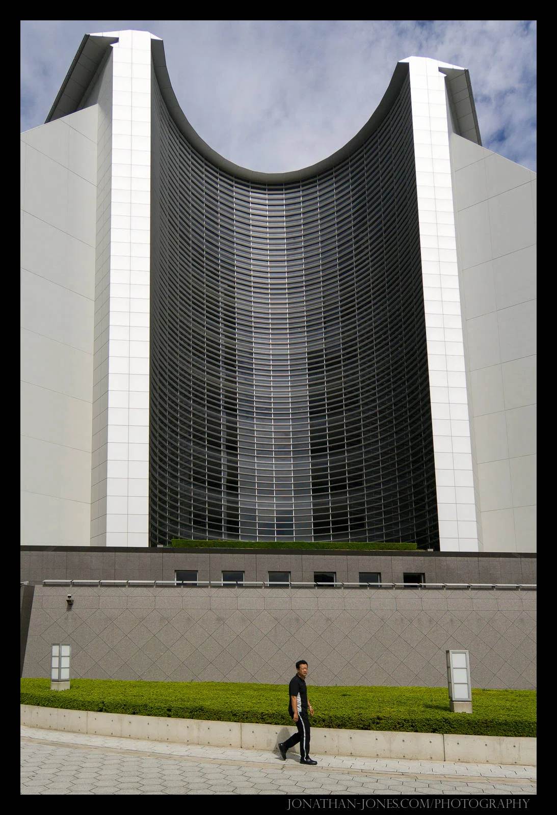 http://www.jonathan-jones.com/photos/japan