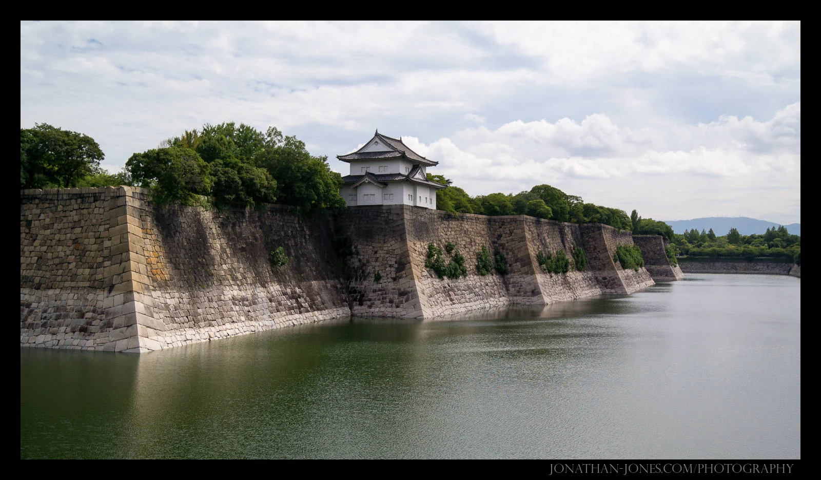 http://www.jonathan-jones.com/photos/japan