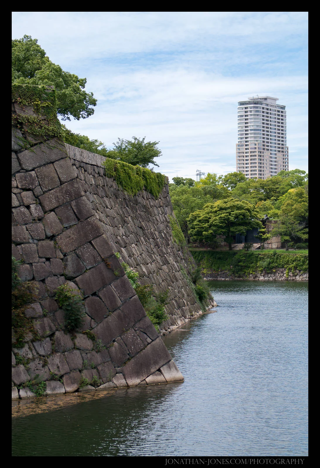 http://www.jonathan-jones.com/photos/japan