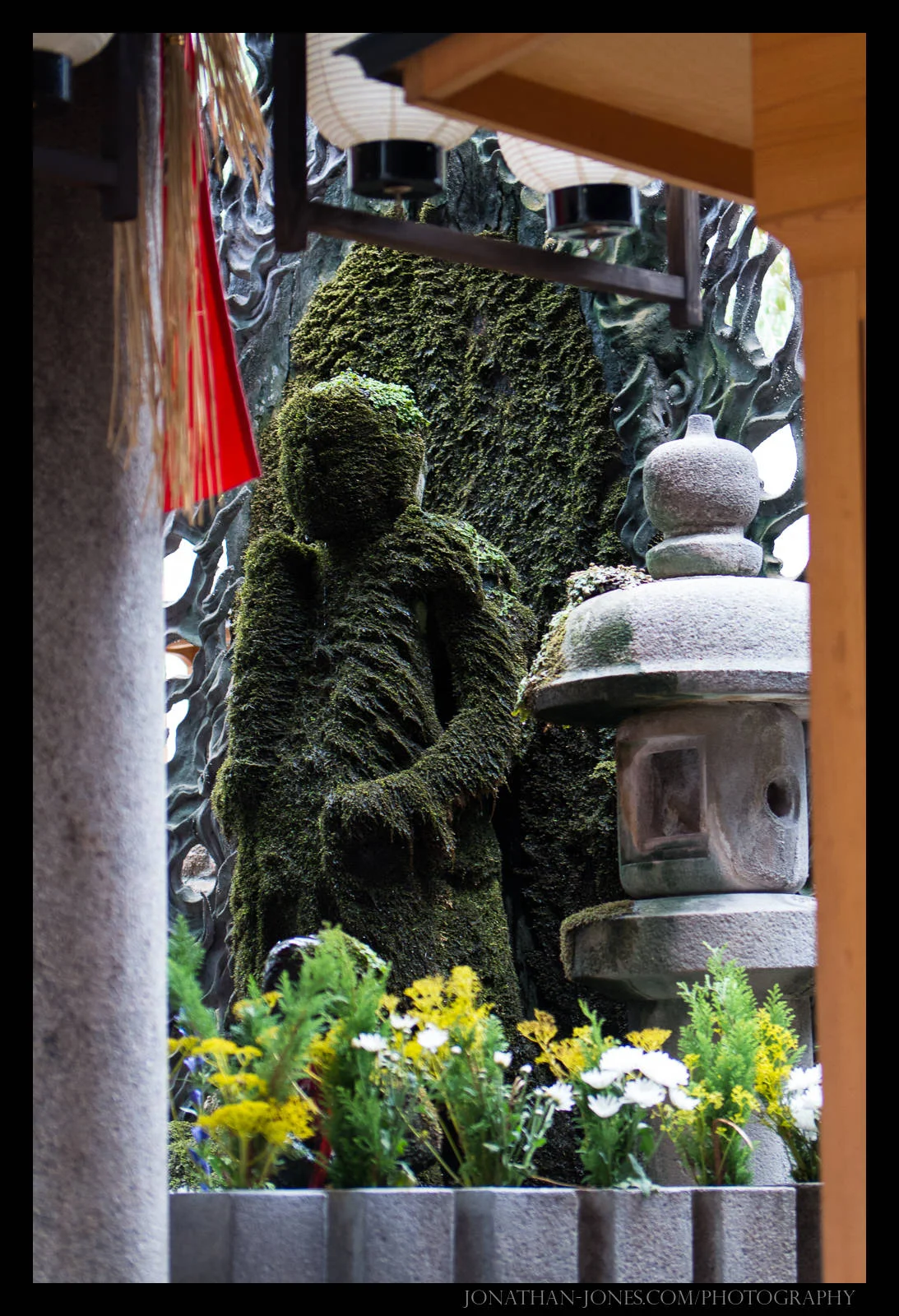 http://www.jonathan-jones.com/photos/japan