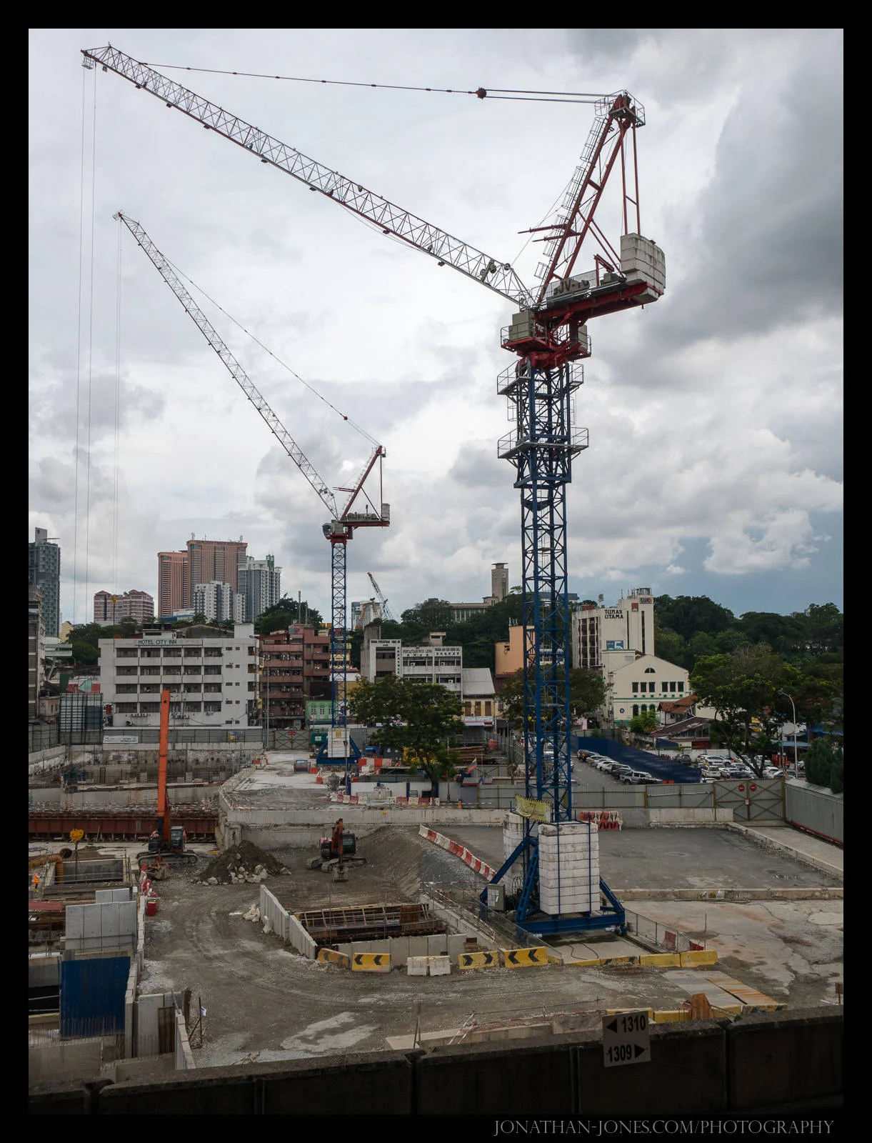 Construction, KL