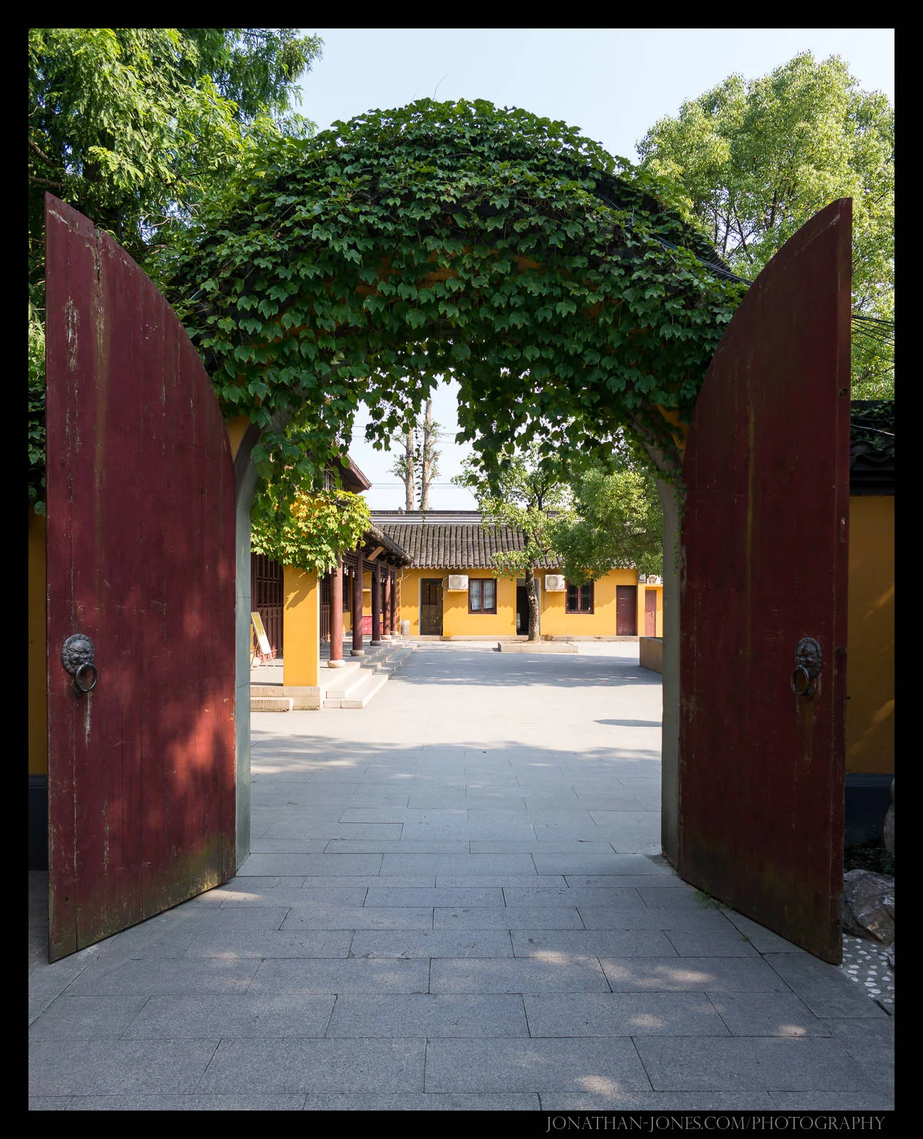 Longhua Temple, Shanghai