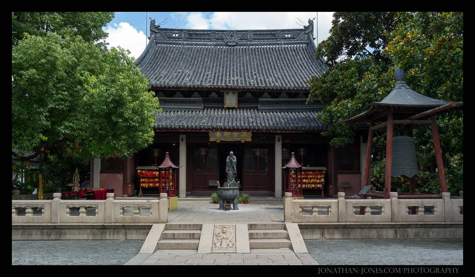Wen Miao, Shanghai