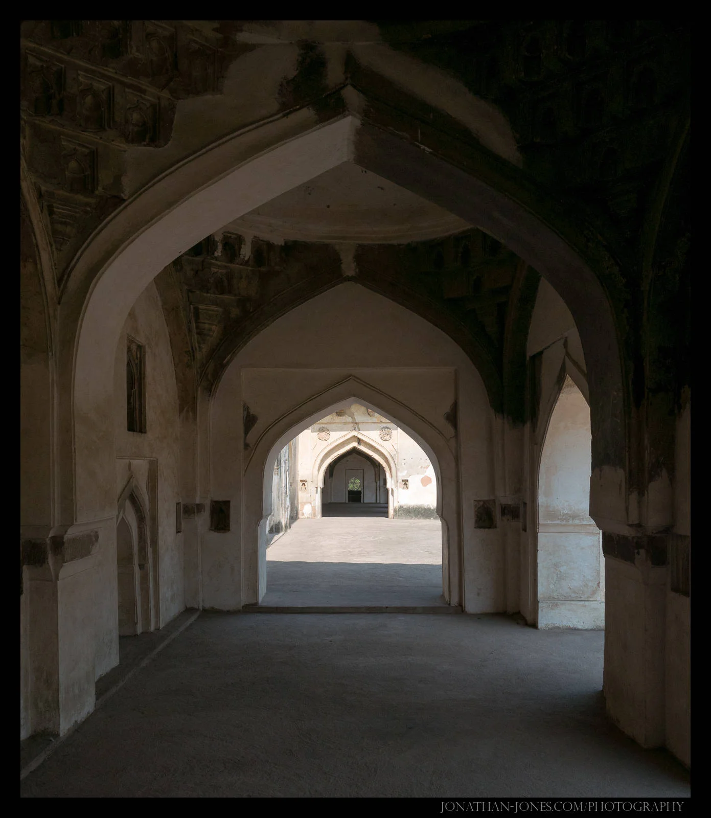 Tomb, Delhi