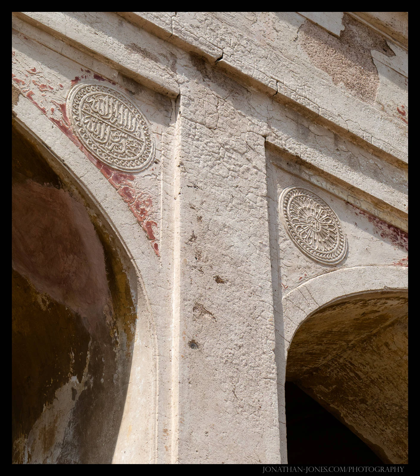 Tomb, Delhi