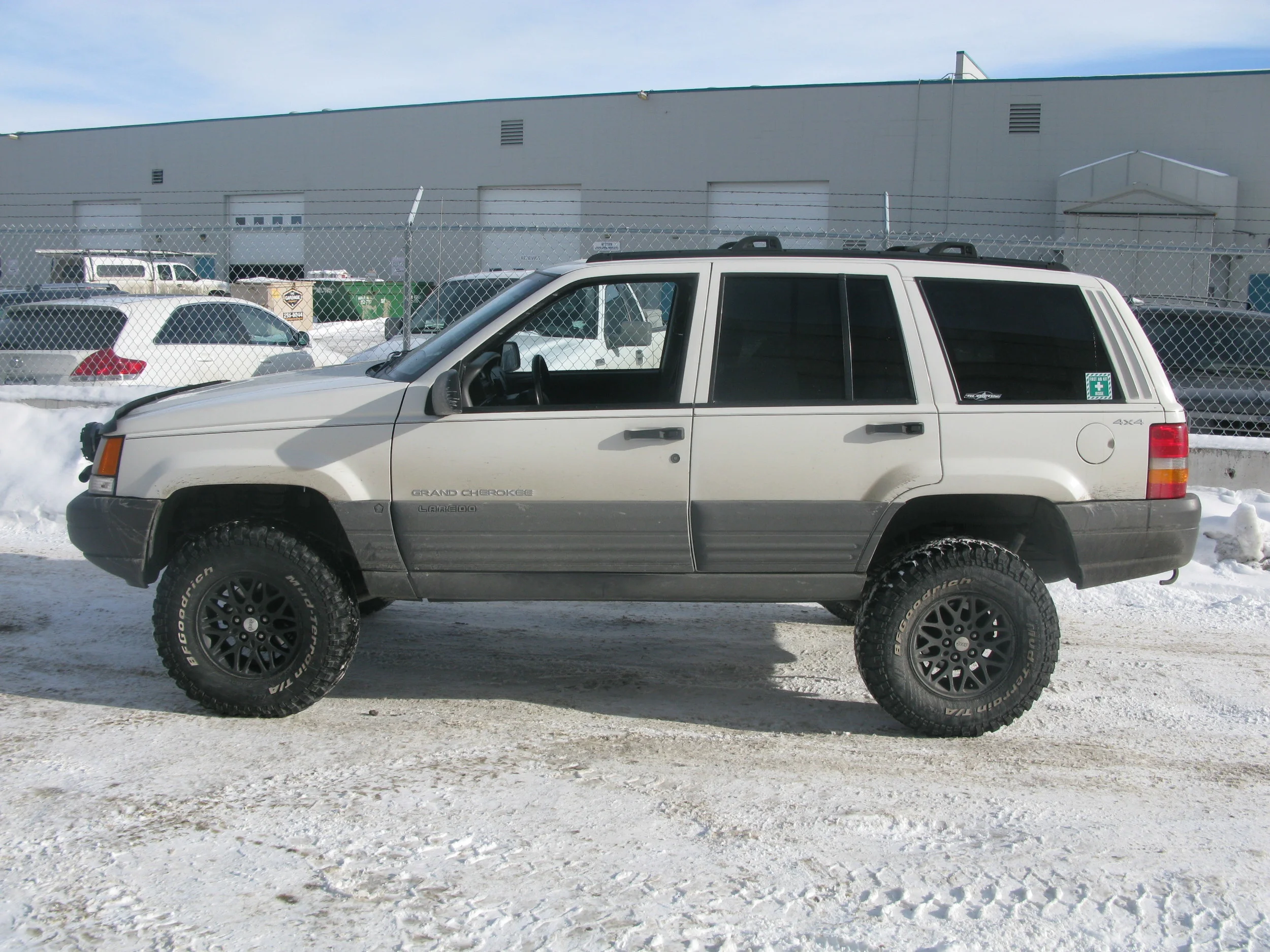 shop 019.JPG