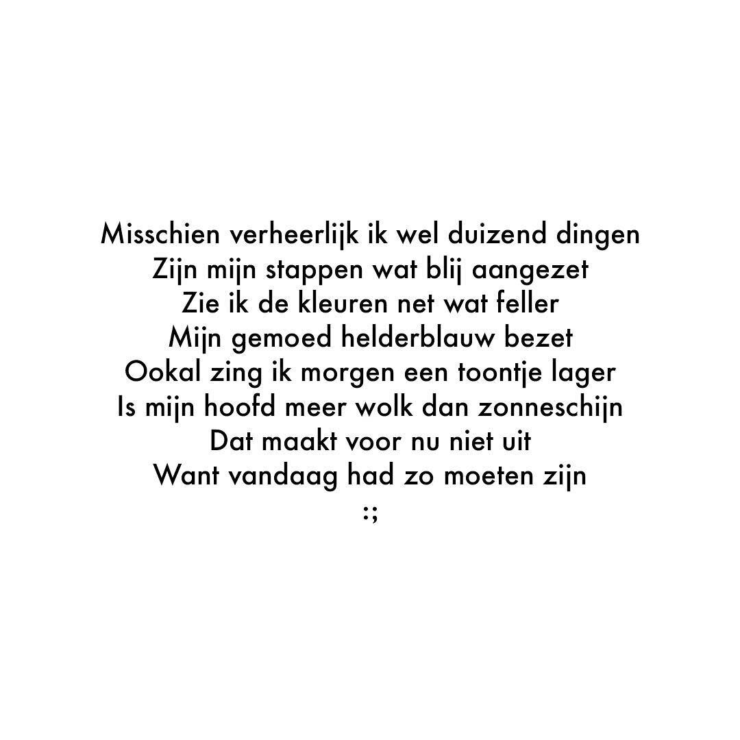 🦚
Was even dicht, nu weer opengemaakt #dagvers #dichtgemaakt #gedicht #versje