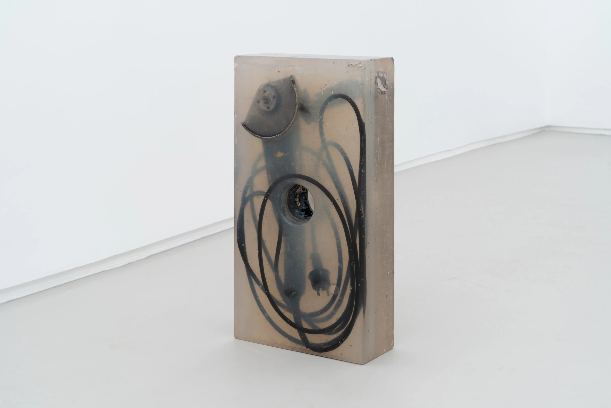 Jason Gringler, Tool (1) (Angle Grinder) (2021), Lo Brutto Stahl, Paris.