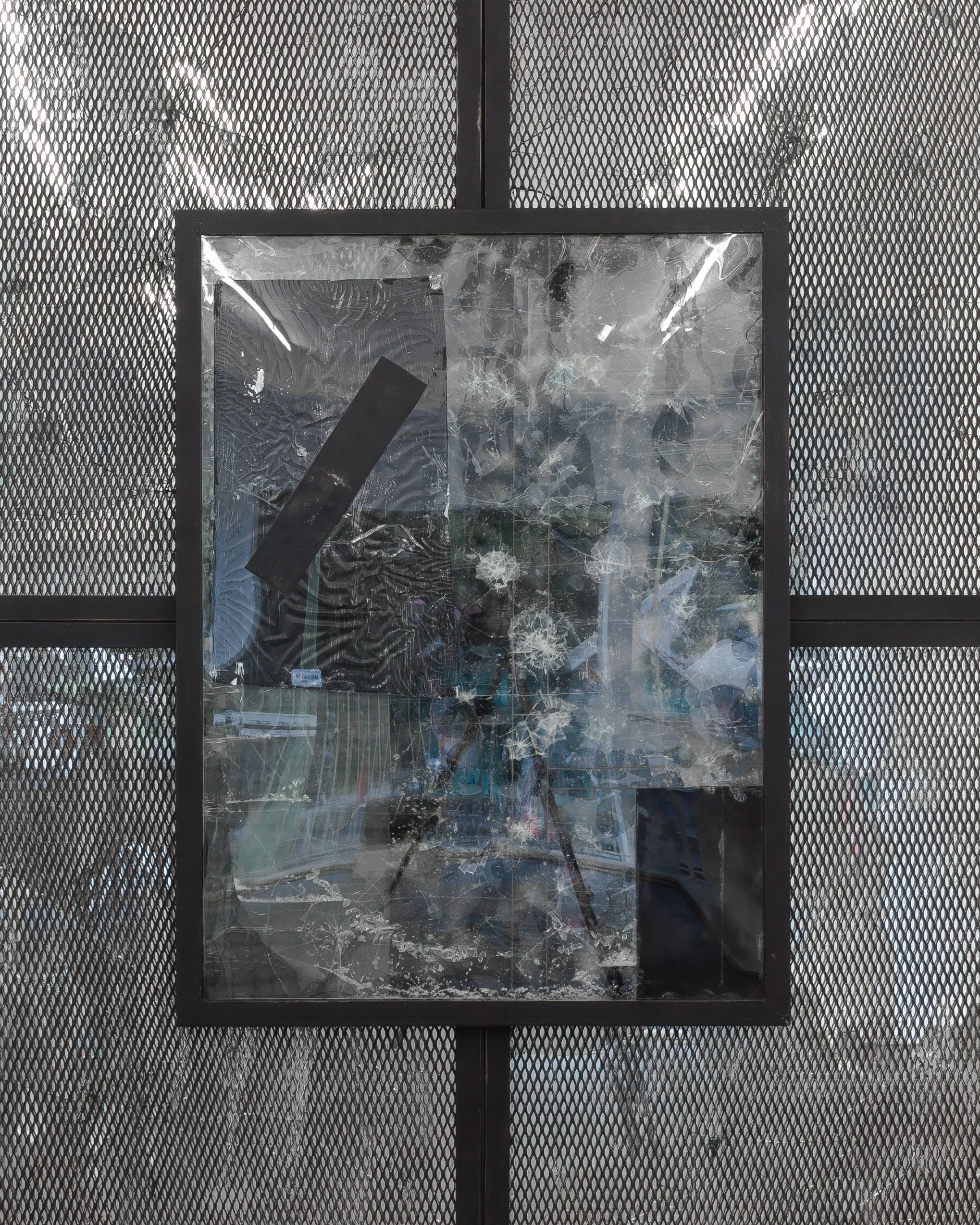  JASON GRINGLER. STEEL/MESH (2) (2016) (DETAIL).  'SCREENS' TICK TACK, ANTWERP. JULY 3 - AUGUST 20 2020.  LAYERED ACRYLIC GLASS, EPOXY RESIN, BROKEN GLASS, SPRAY ENAMEL, STEEL, SIGN VINYL, WINDOW SCREEN, ADHESIVES, COLLAGE, CARDBOARD, MIRROR, INK.  8