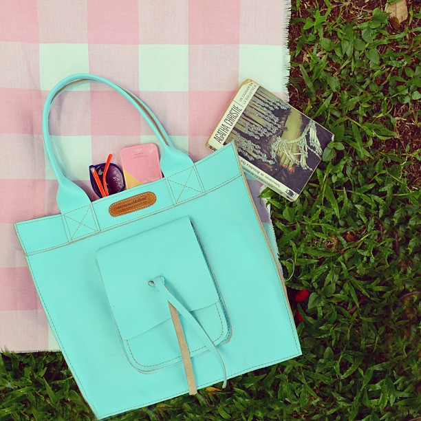 Experience Guides : Parisian Picnic - coming soon!
