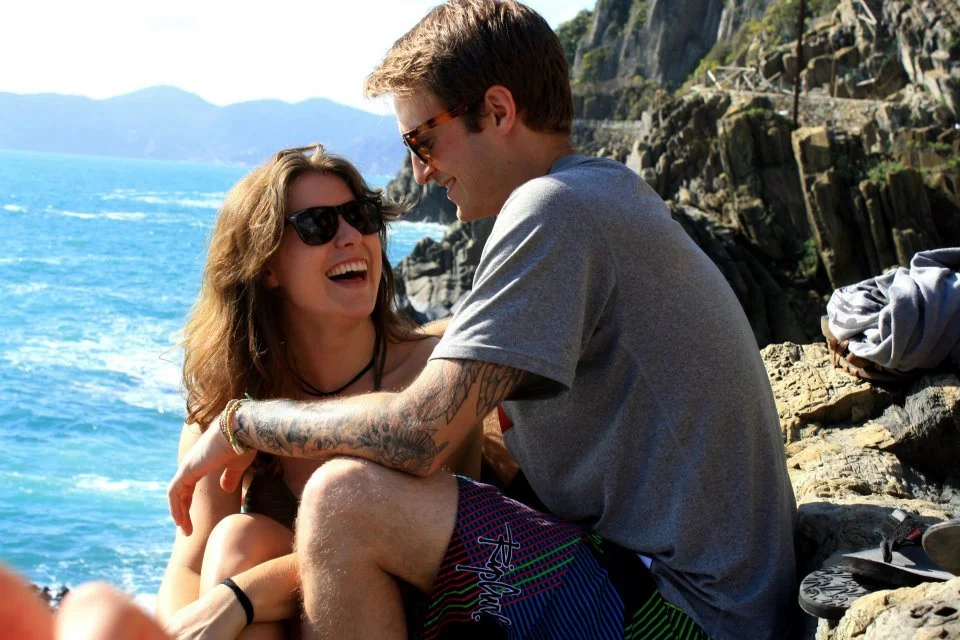 Love Without Borders : Phoebe & Ronnie, Create "Many Many Adventures"