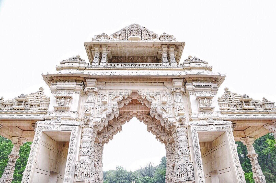 EXPLORE // You never know what hidden gems might be just beyond your neighborhood, town or city... π
.
From one of our co-chief adventurers, @mu_hsien : “I drove past this place once and did a double take. Finally explored this incredible Hind