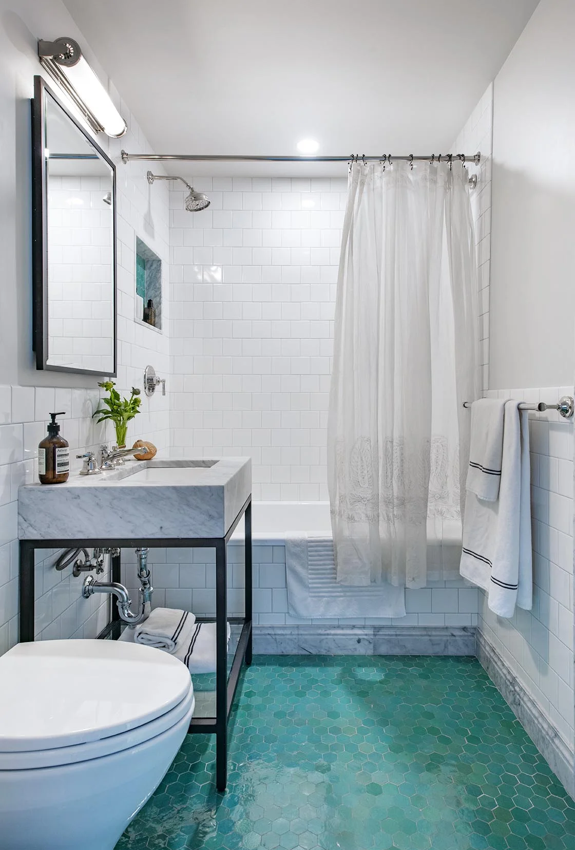 Guest Bath1 copy.jpg