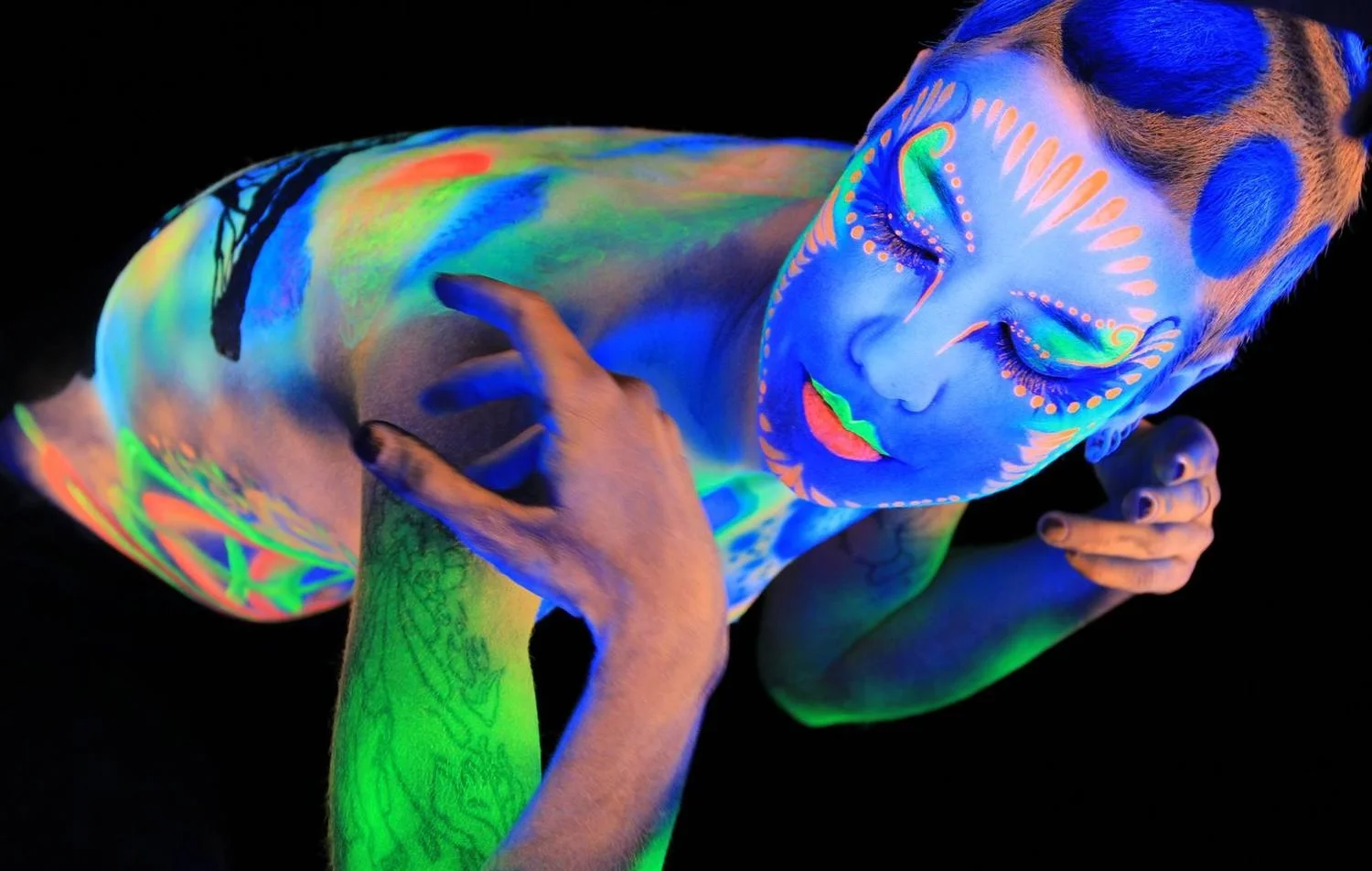 Body paint by Enrapturing Entertainment. 2015 Photo by Lisa Streib. 