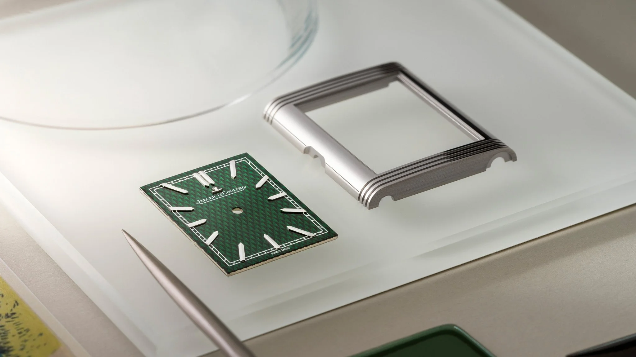 jlc-2022-reverso-tribute-enamel-hokusai-amida-falls-16.97.JHjpg.jpg