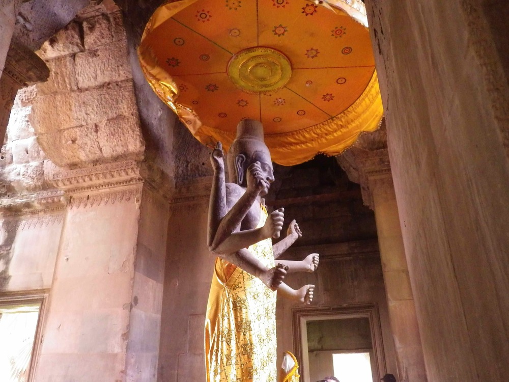 Statue of Vishnu