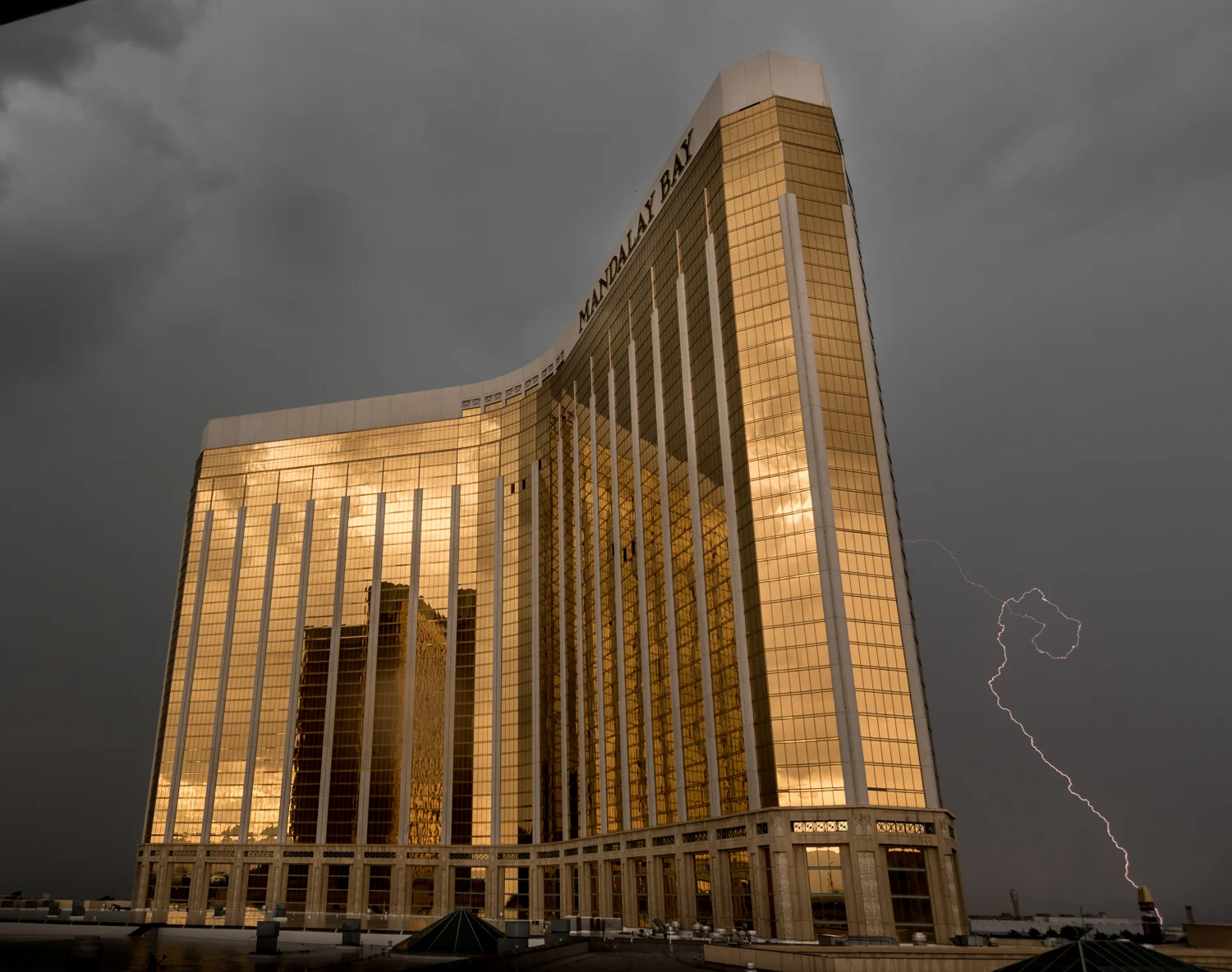 Lightning strikes in Vegas
