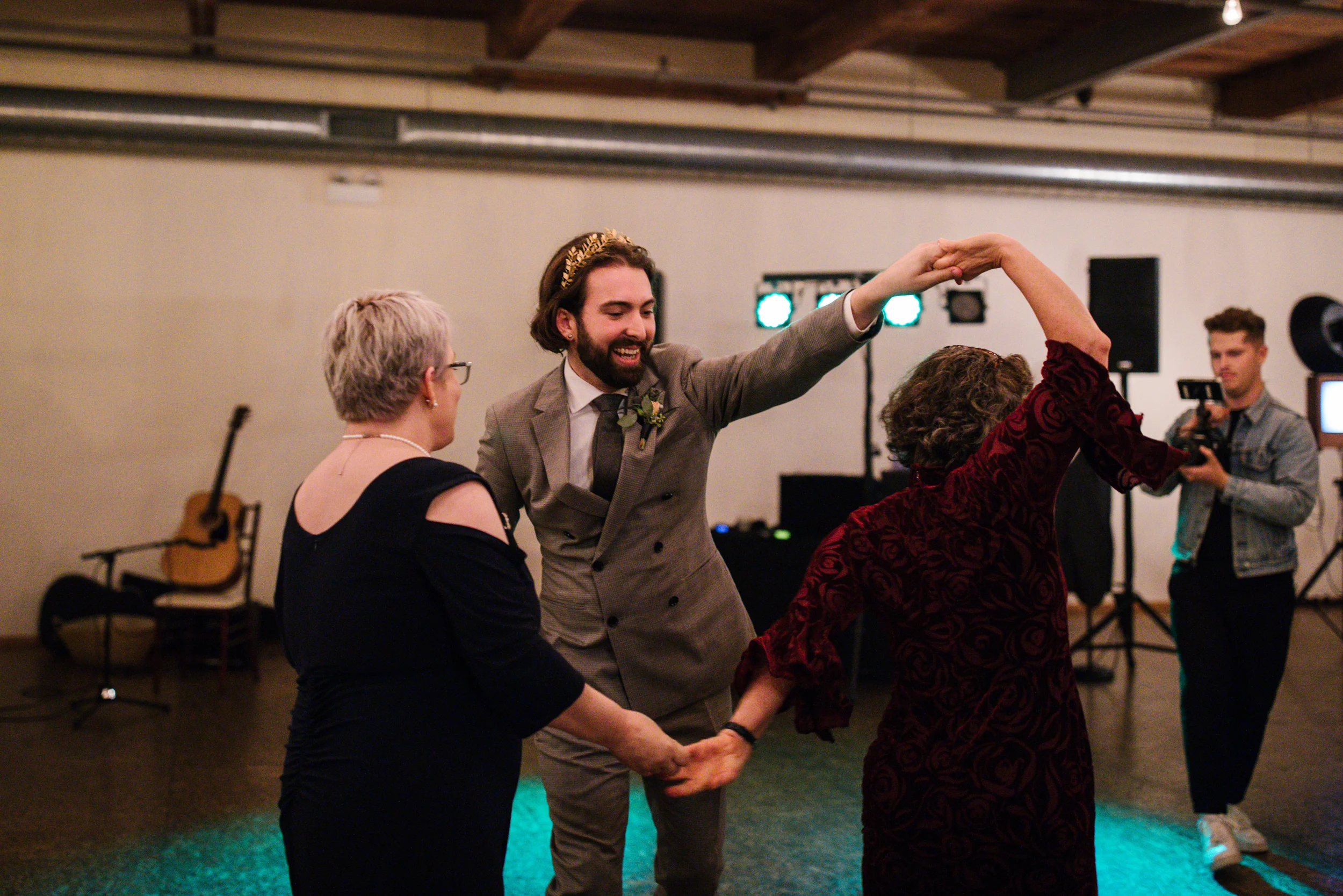 city-view-loft-wedding-photos-chicago-191.jpg