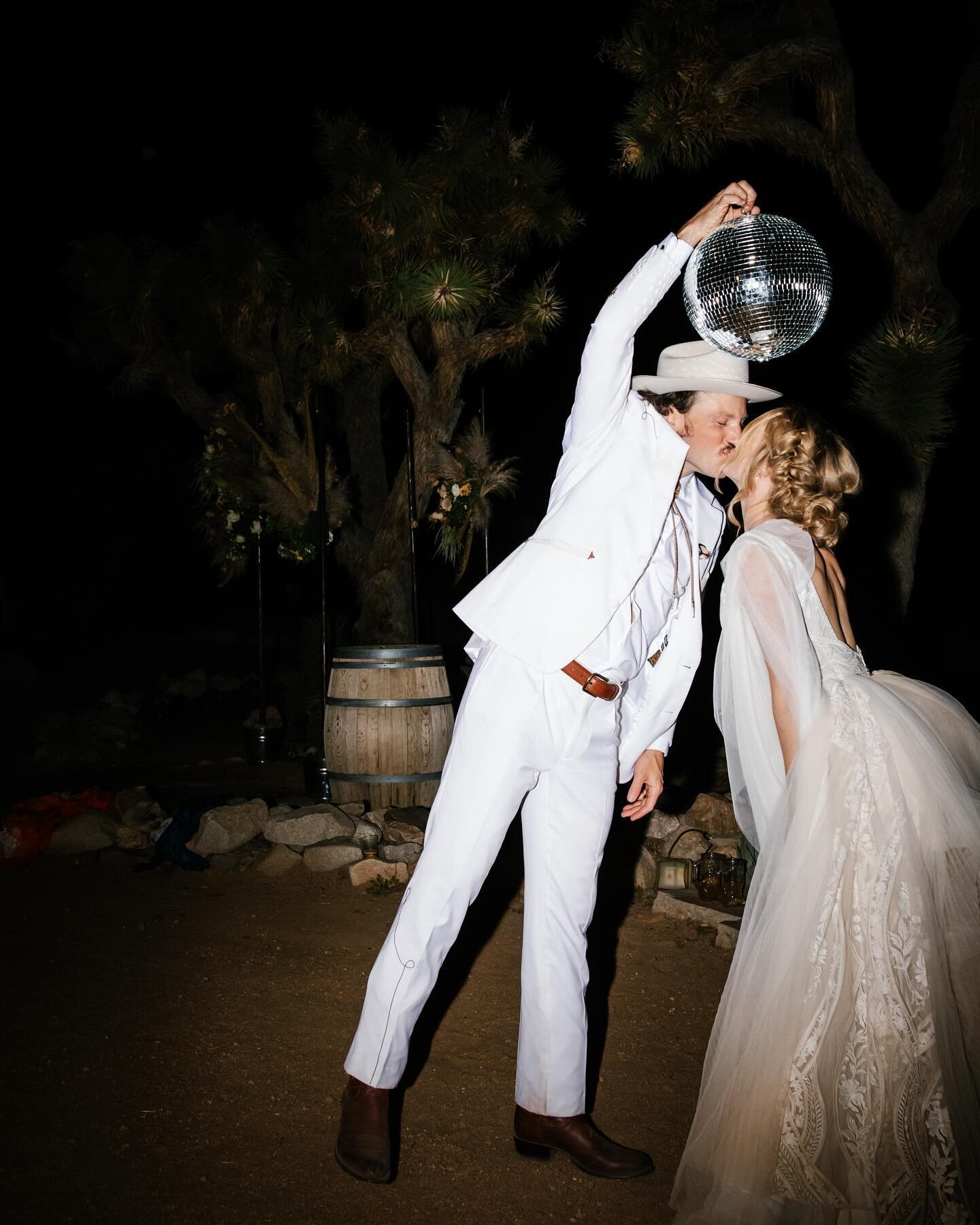 Mostly film with a sprinkle of digital work from a magical day in Joshua Tree with C&amp;E ✨🌞 

#joshuatreeweddingphotographer #desertwedding #southwestweddingphotographer #destinationweddingphotographer #joshuatreewedding #rimrockranch #rimrockranc