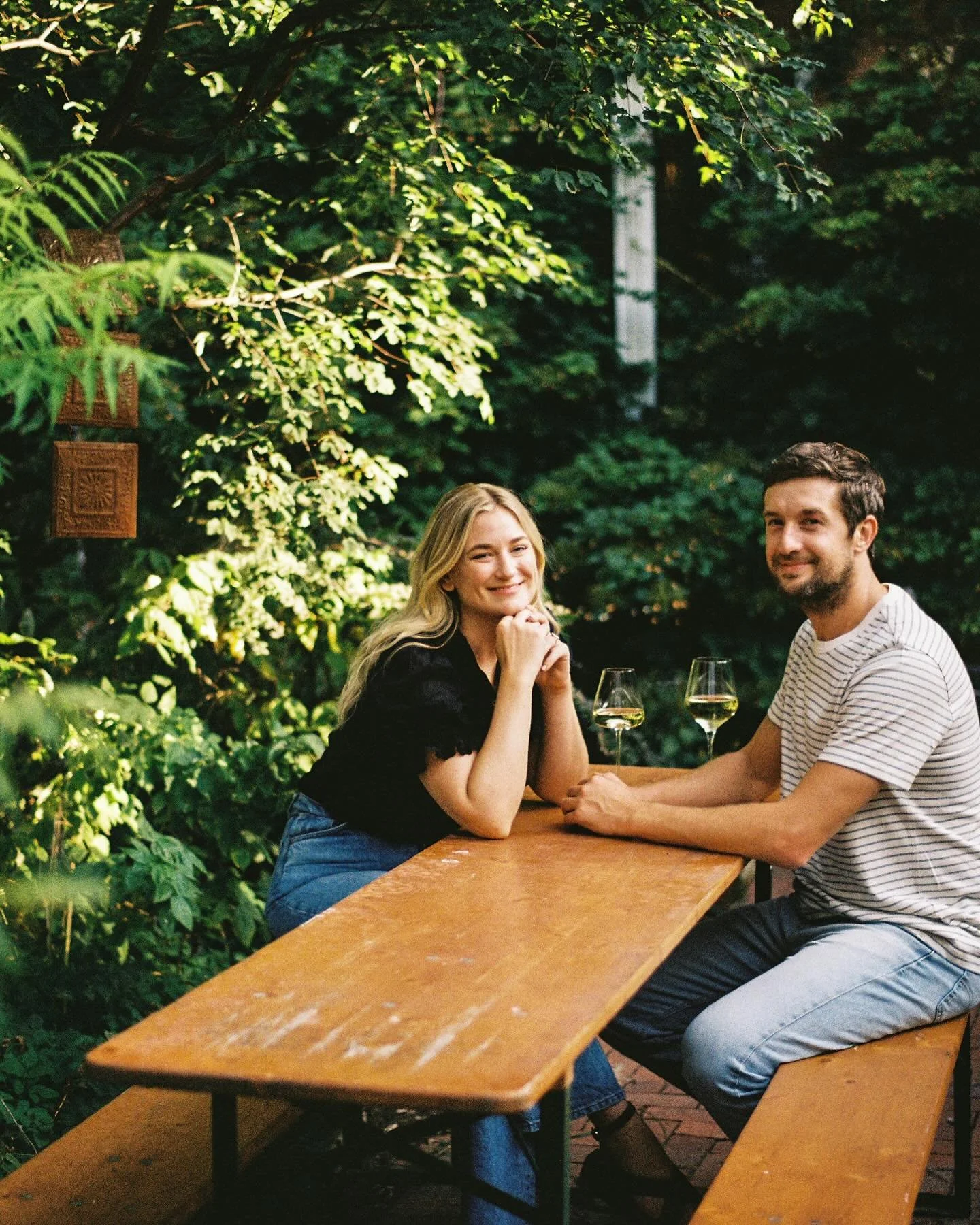 Hannah &amp; James captured on film and digital at home and around their neighborhood. 💘

#wickerparkengagementsession #wickerparkengagementphotos #chicagoengagementsession #chicagoengagementphotos #wickerpark #rainboclubchicago #rainboclub #wickerp