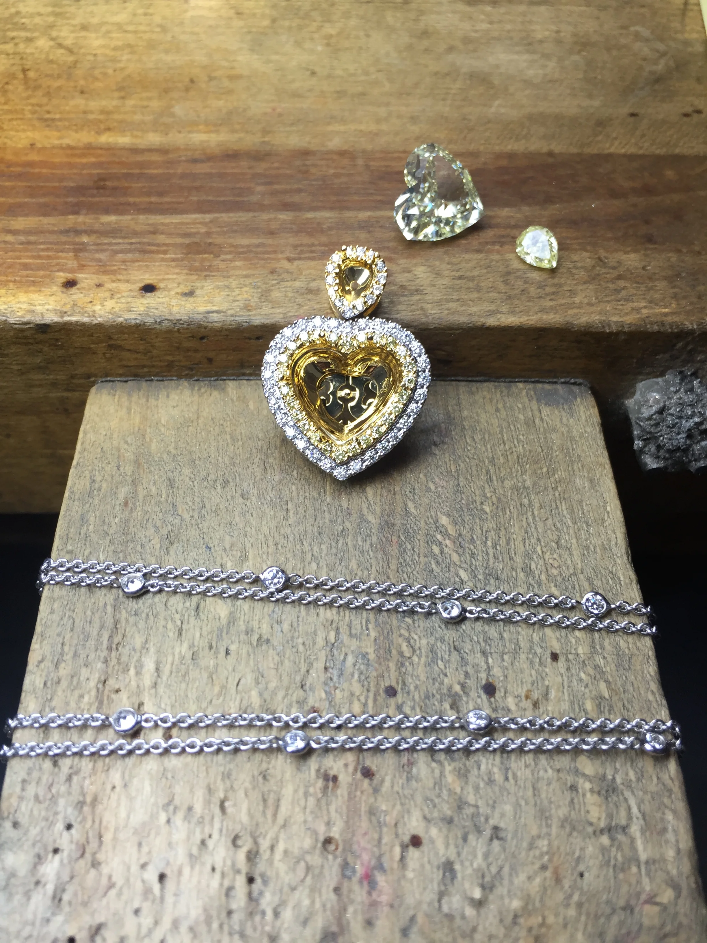 yellow_diamond_pendant_setting.jpg