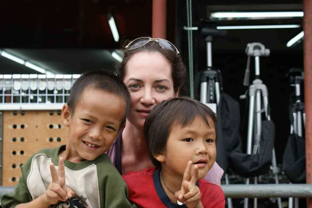 Picture of Natalia Wörner charity work in South Africa