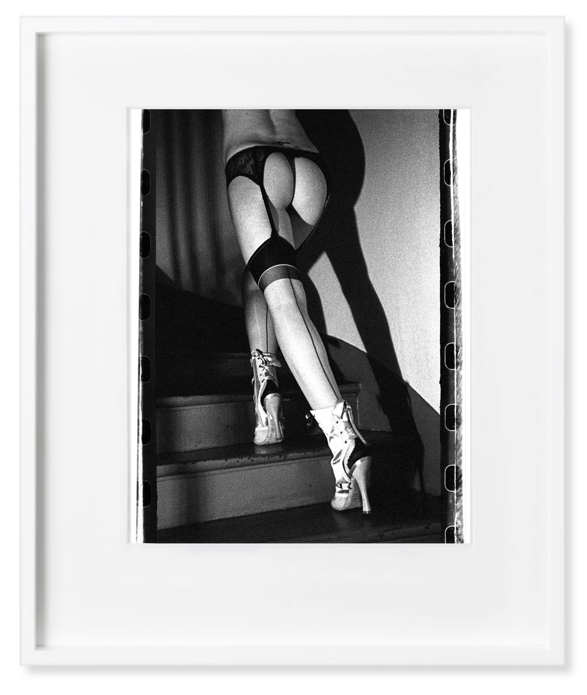 DA_48267_#23_rc white frame.png