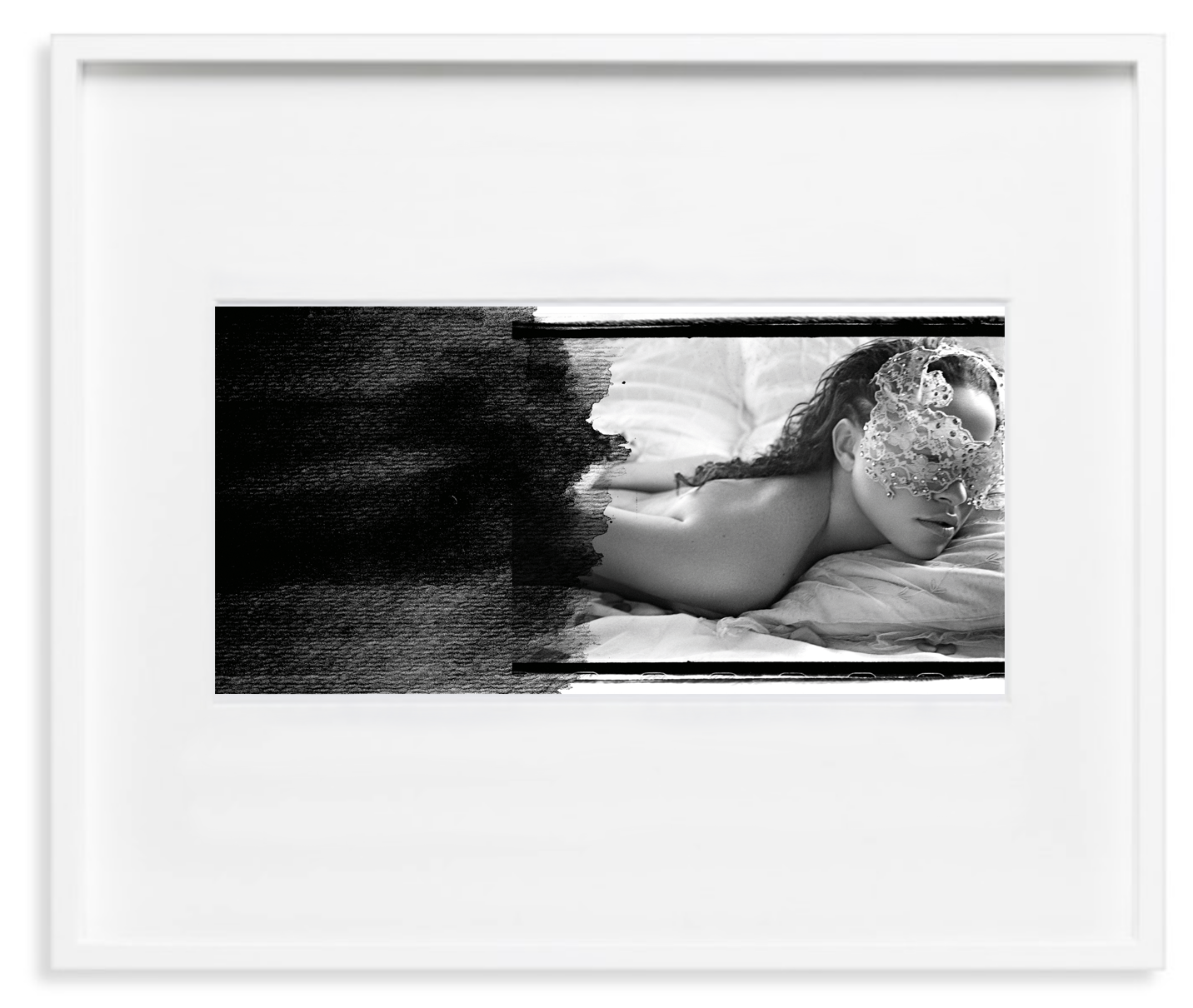 DA_003_#22 White frame.png