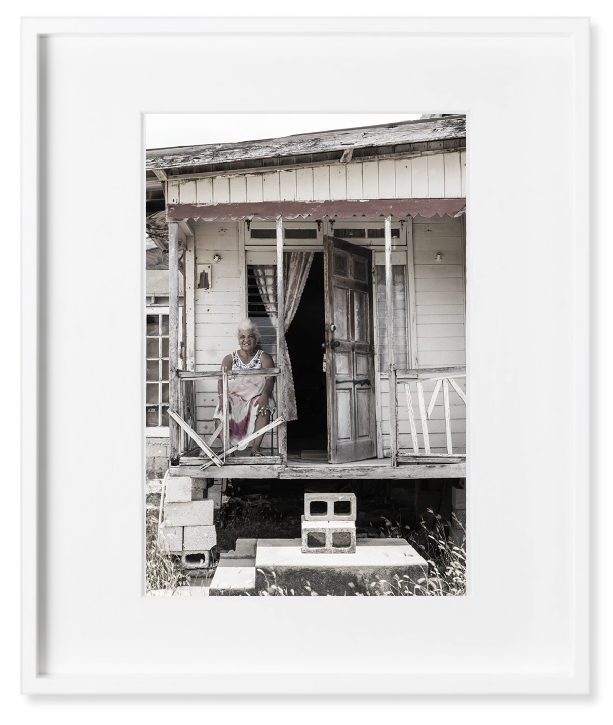 L1020560 white frame.png