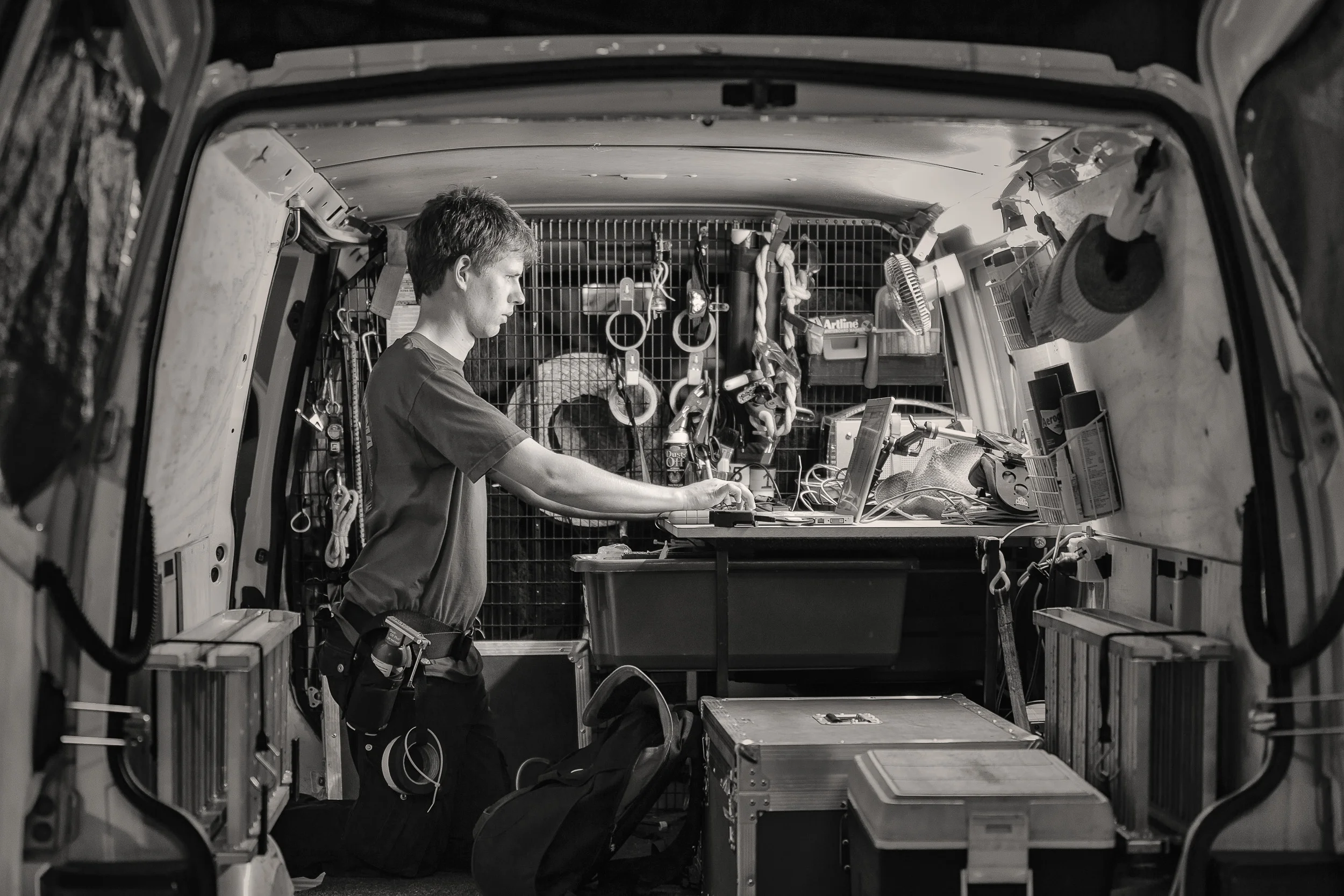 Peter Wells working, near the orange groves, near Mildura.