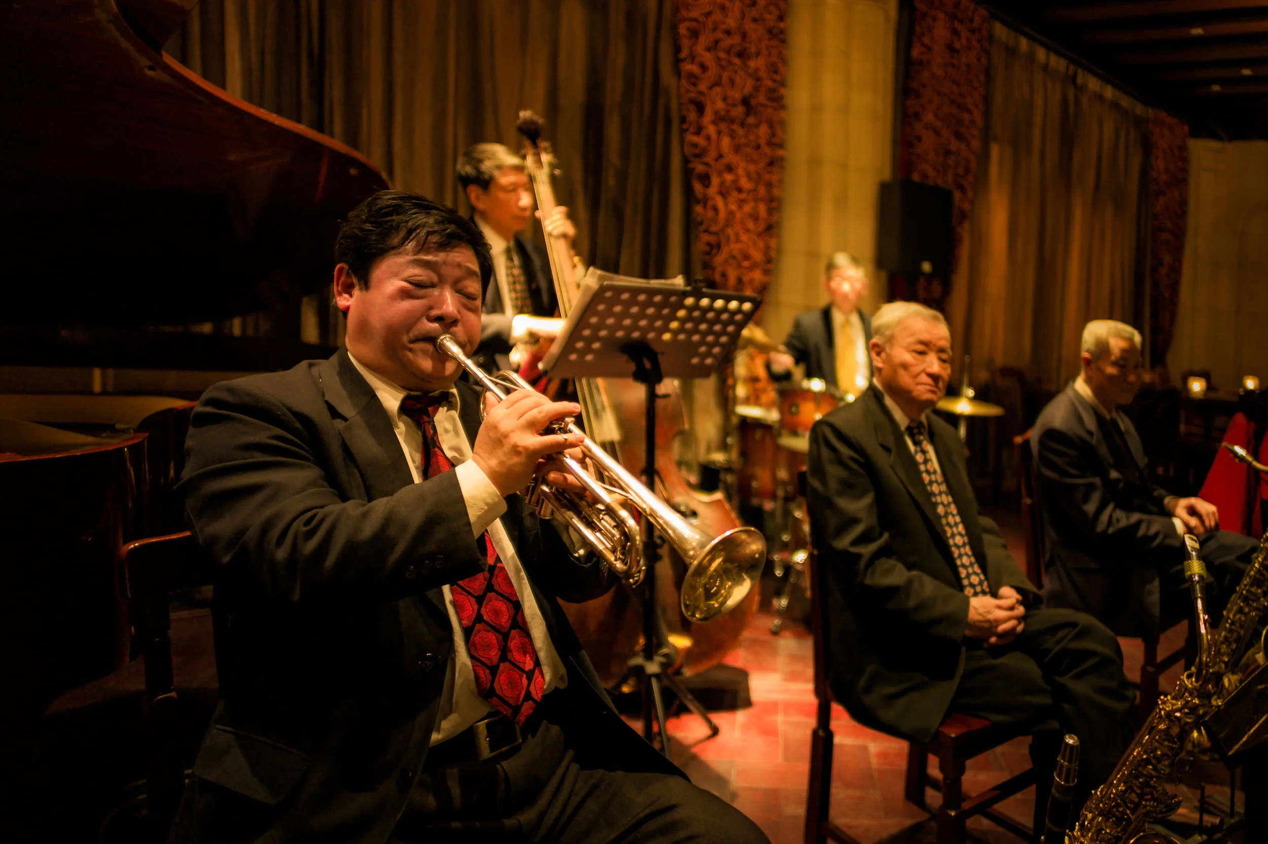 Old Jazz Band in the Jazz Bar, Fairmont Peace Hotel, Nanjing Road.