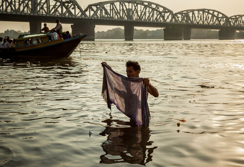 Spectacular Hooghly River: The Collision of Beauty and Spirit