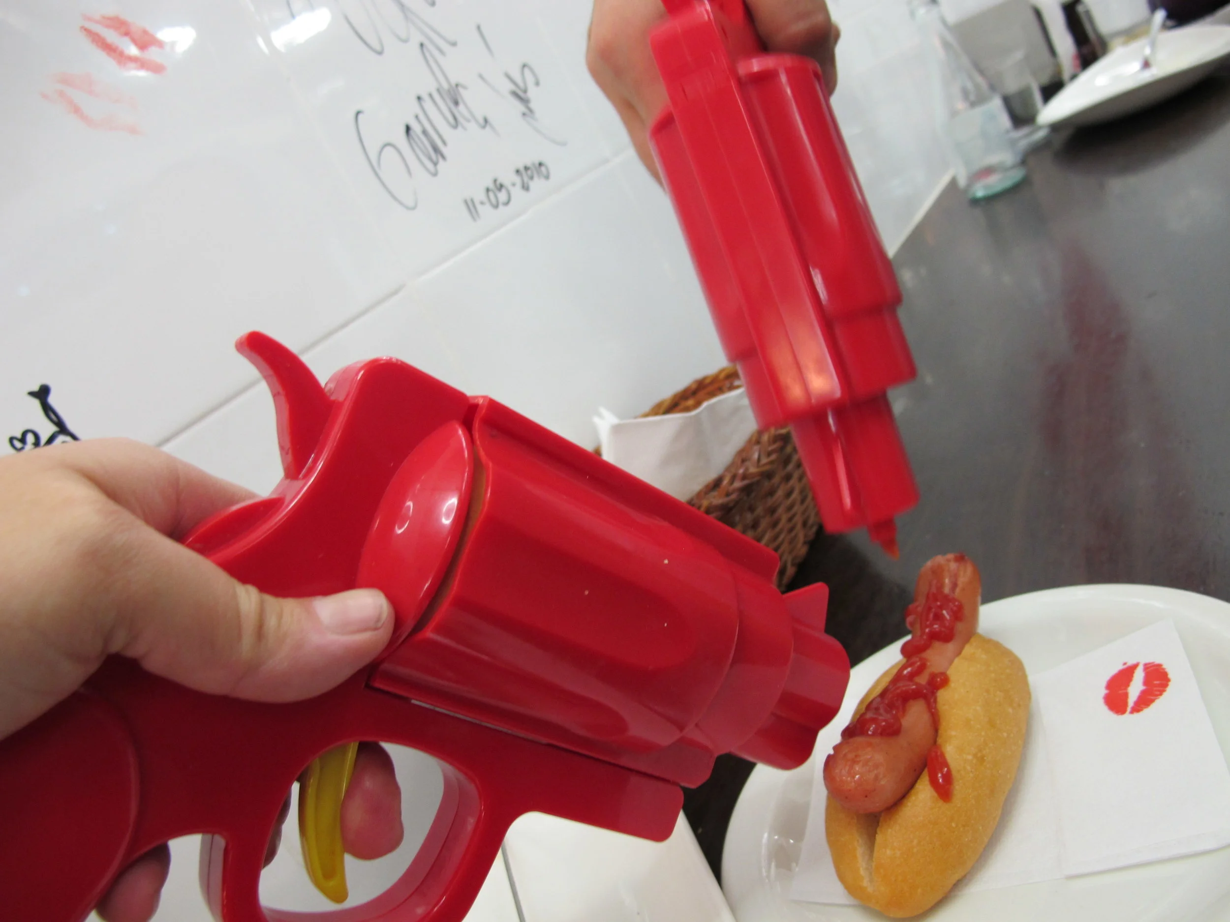 Lolita-El-Bulli-Ketchup-Guns.jpg
