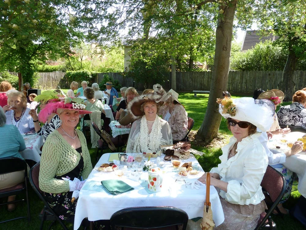 Tea+Ladies+In+Hats.jpg