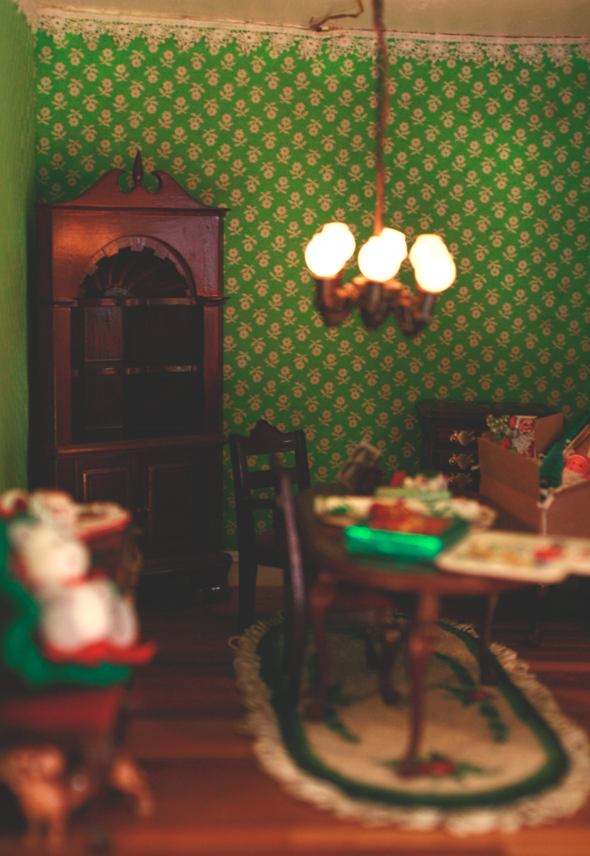 dollhouse3.jpg