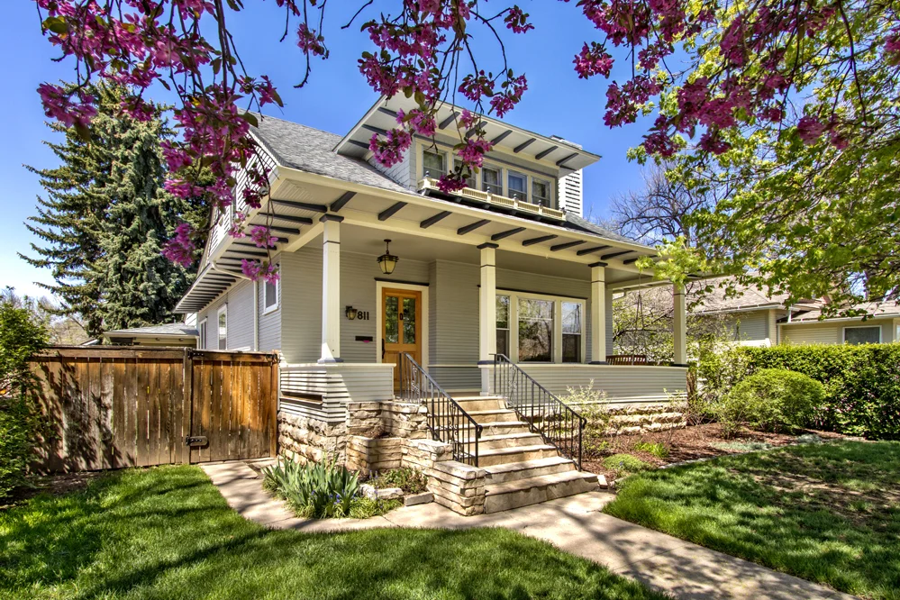 811 Peterson St 1.jpg