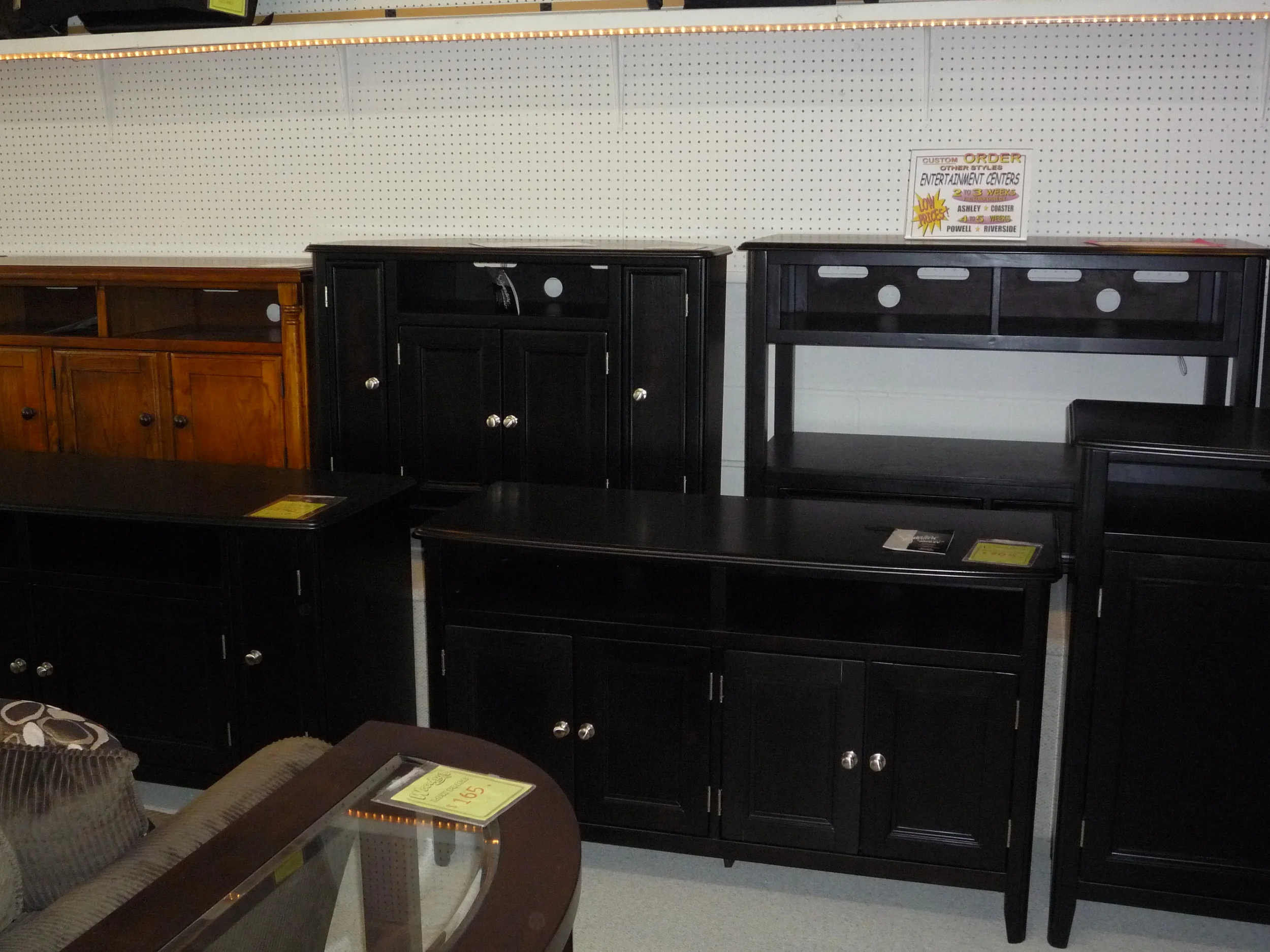 Oak - Black entertainment.JPG